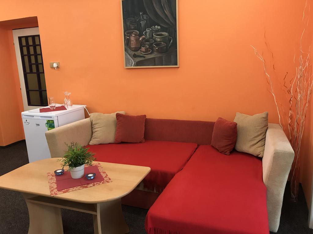 Hotel Bohemia Jičín Buitenkant foto
