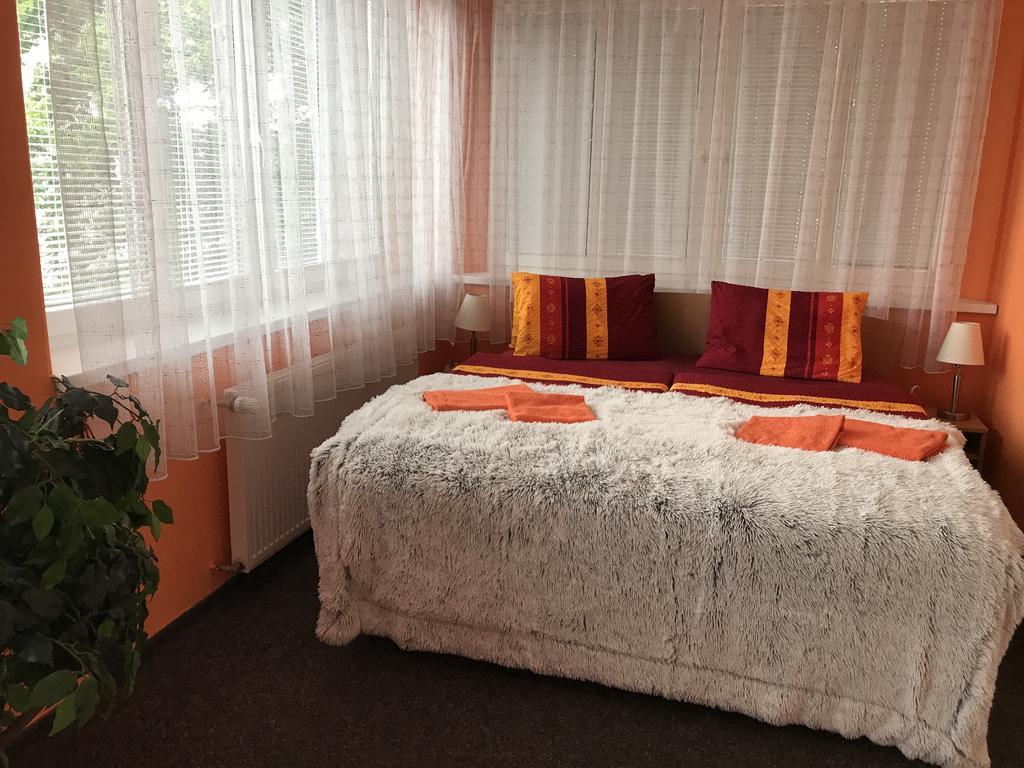Hotel Bohemia Jičín Buitenkant foto