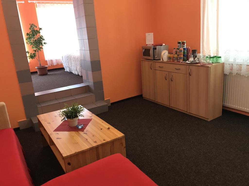 Hotel Bohemia Jičín Buitenkant foto