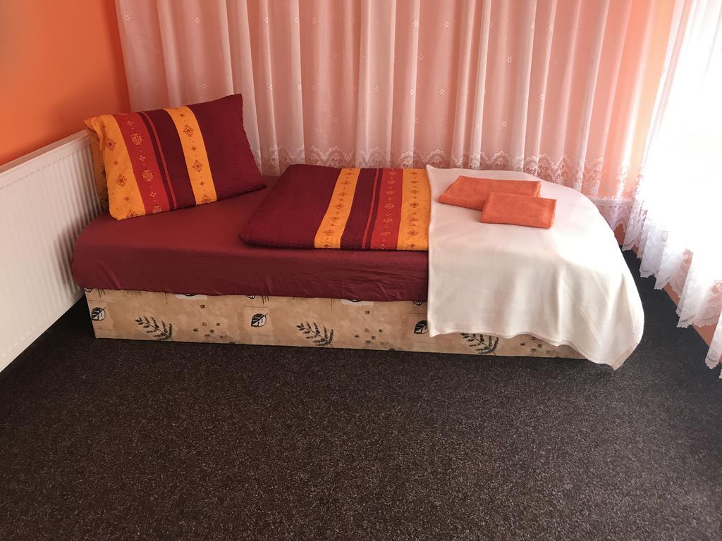 Hotel Bohemia Jičín Buitenkant foto